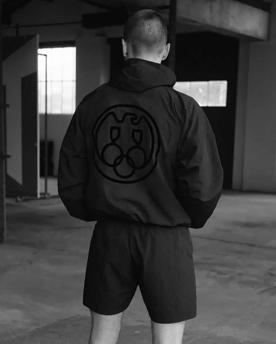 2사이즈) Yeezy WB-01 자켓 블랙 새상품 | 브랜드 중고거래 플랫폼